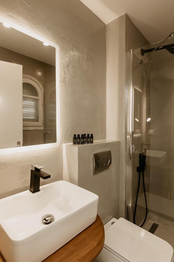 Trinity The Hotel 아몰리아니 외부 사진